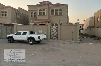 Villa - 5 Bedrooms - 7 Bathrooms for sale in Al Mowaihat 1 - Al Mowaihat - Ajman