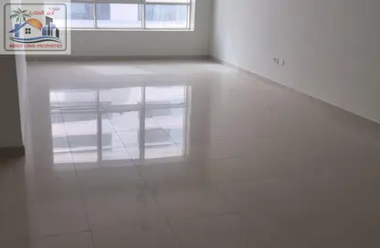 Apartment - 3 Bedrooms - 4 Bathrooms for rent in Al Khan Lagoon - Al Khan - Sharjah