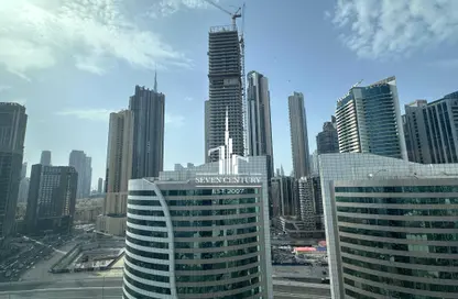 مكتب - استوديو للايجار في B2B  برج - الخليج التجاري - دبي
