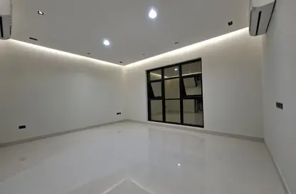 شقة - 1 حمام للايجار في مدينة الرياض - أبوظبي