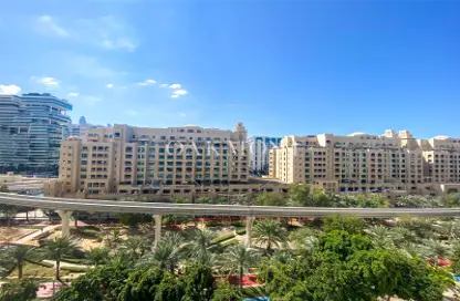 Apartment - 3 Bedrooms - 4 Bathrooms for sale in Al Khushkar - Shoreline Apartments - Palm Jumeirah - Dubai