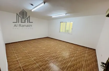 شقة - غرفة نوم - 1 حمام للايجار في السروج - العين