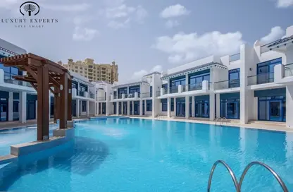Villa - 5 Bedrooms - 6 Bathrooms for rent in Palma Residences - Palm Jumeirah - Dubai