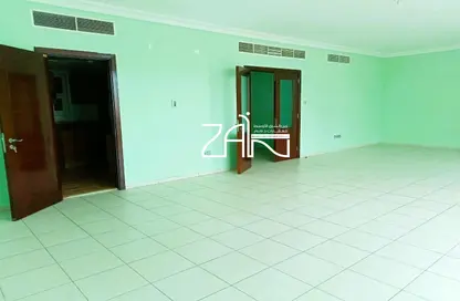 شقة - 3 غرف نوم - 3 حمامات للايجار في شارع الكورنيش - أبوظبي