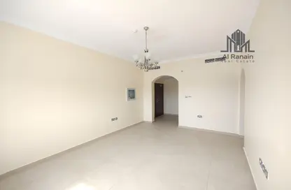 Empty Room image for: Apartment - 2 Bedrooms - 2 Bathrooms for rent in Al Zaafaran - Al Khabisi - Al Ain, Image 1