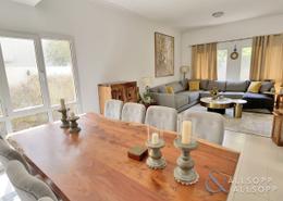 Villa - 4 bedrooms - 5 bathrooms for rent in Meadows 8 - Meadows - Dubai Villa - 4 bedrooms - 5 bathrooms for rent in Meadows 8 - Meadows - Dubai