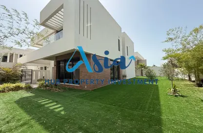 Villa - 4 Bedrooms - 5 Bathrooms for rent in West Yas - Yas Island - Abu Dhabi