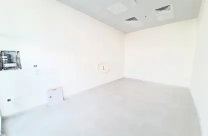 Shop - Studio for rent in Hai Al Murabbaa - Central District - Al Ain