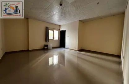 Apartment - Studio - 1 Bathroom for rent in Al Fardan Centre - Al Majaz 3 - Al Majaz - Sharjah