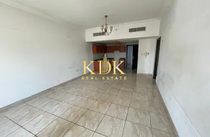 شقة - 2 غرف نوم - 2 حمامات للايجار في بناية لولينا - الضاحية 12 - قرية الجميرا سركل - دبي