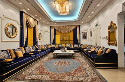 Living Room image for: Villa - 6 Bathrooms for rent in Al Jafiliya - Dubai, Image 1