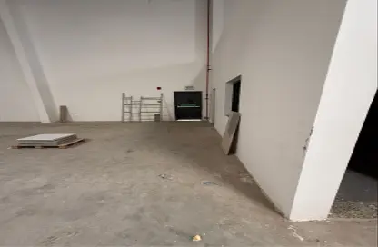 Warehouse - Studio - 1 Bathroom for rent in Umm Al Thuoob - Umm Al Quwain