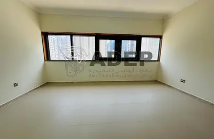 Apartment - 3 Bedrooms - 4 Bathrooms for rent in Khalifa Street - Abu Dhabi
