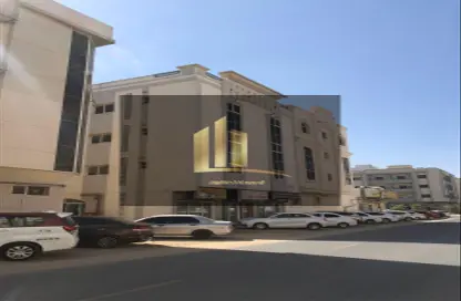 عمارة بالكامل - استوديو - 8 حمامات للبيع في مويلح - الشارقة