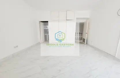 Bungalow - 3 Bedrooms - 3 Bathrooms for rent in Airport Road - Abu Dhabi
