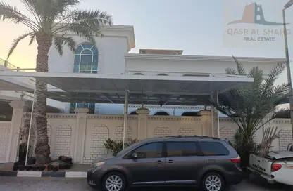 Villa - 7+ Bedrooms - 7+ Bathrooms for sale in Al Azra - Al Riqqa - Sharjah