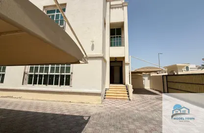 Villa - 4 Bedrooms - 5 Bathrooms for rent in Khalifa City A - Khalifa City - Abu Dhabi