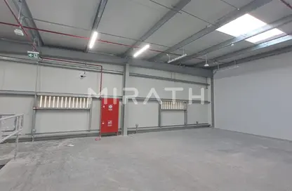 Warehouse - Studio - 7+ Bathrooms for rent in Al Warsan - Dubai