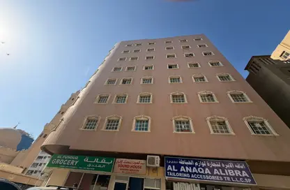 عمارة بالكامل - استوديو - 8 حمامات للبيع في المجرة - الشرق - الشارقة