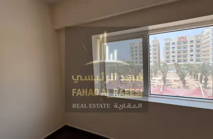 شقة - 2 غرف نوم - 3 حمامات للبيع في قرية الاميرة - الياسمين - عجمان