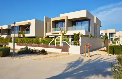 Villa - 4 Bedrooms - 6 Bathrooms for rent in HIDD Al Saadiyat - Saadiyat Island - Abu Dhabi
