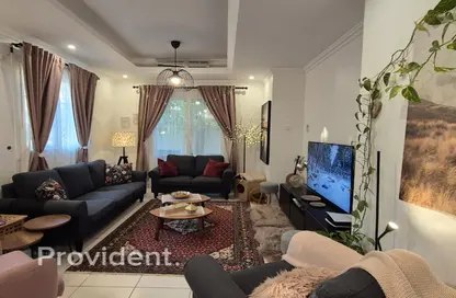 Villa - 2 Bedrooms - 3 Bathrooms for rent in Springs 9 - The Springs - Dubai