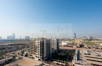 Apartment - 3 Bedrooms - 3 Bathrooms for rent in Binghatti Avenue - Al Jaddaf - Dubai