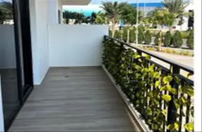 Apartment - 1 Bedroom - 2 Bathrooms for sale in Waters Edge - Yas Island - Abu Dhabi