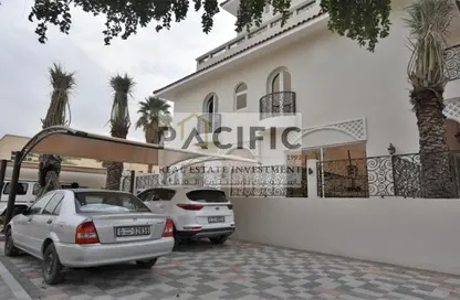 Villa - 4 Bedrooms - 5 Bathrooms for rent in Mirdif - Dubai