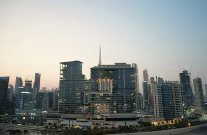 شقة - 2 غرف نوم - 3 حمامات للايجار في تاور B - داماك تاورز من باراماونت - الخليج التجاري - دبي