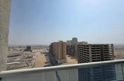 Apartment - 2 Bedrooms - 3 Bathrooms for sale in Gulf Tower - Emirates City - Ajman