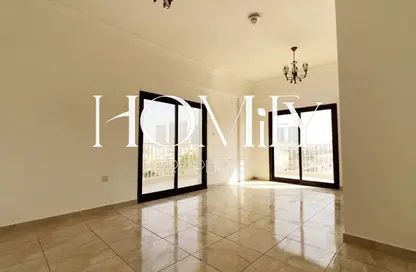 شقة - 2 غرف نوم - 2 حمامات للايجار في بناية لولينا - الضاحية 12 - قرية الجميرا سركل - دبي