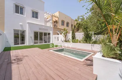 فيلا - 2 غرف نوم - 3 حمامات للبيع في الينابيع 11 - الينابيع - دبي