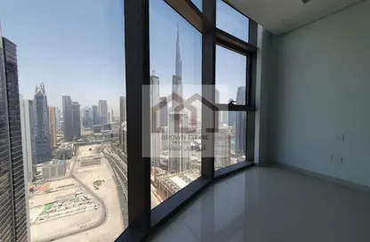 Apartment - 3 Bedrooms - 3 Bathrooms for sale in Paramount Tower Hotel  and  Residences - Business Bay - Dubai