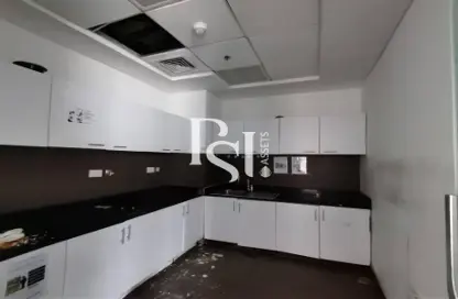 Kitchen image for: Office Space - Studio for rent in Shining Towers - Al Khalidiya - Abu Dhabi, Image 1