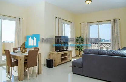 Living / Dining Room image for: Apartment - 1 Bedroom - 2 Bathrooms for sale in Bab Al Bahar - Al Marjan Island - Ras Al Khaimah, Image 1