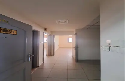 Apartment - Studio - 1 Bathroom for rent in Riggat Al Buteen - Deira - Dubai