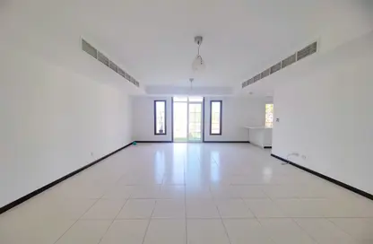 Villa - 3 Bedrooms - 3 Bathrooms for rent in Springs 11 - The Springs - Dubai