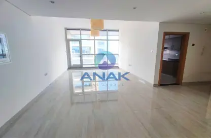 Empty Room image for: Apartment - 2 Bedrooms - 2 Bathrooms for rent in Central Towers - Arjan - Dubai, Image 1