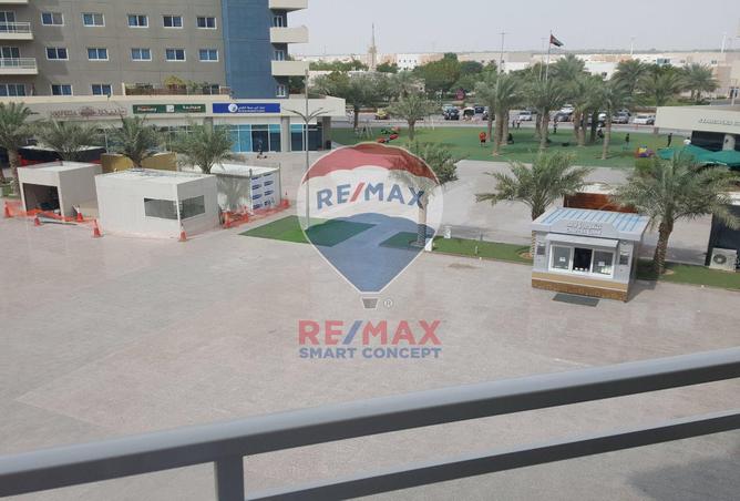 Apartment - 3 Bedrooms - 4 Bathrooms for sale in Tower 21 - Al Reef Downtown - Al Reef - Abu Dhabi