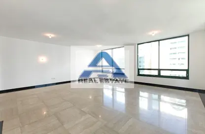 Apartment - 3 Bedrooms - 4 Bathrooms for rent in Hamdan Street - Abu Dhabi