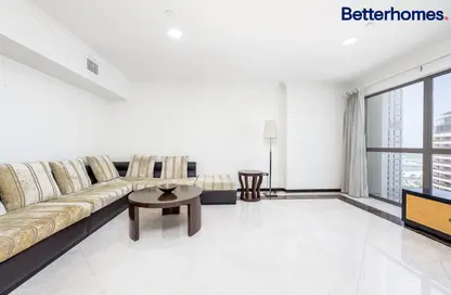 Living Room image for: Apartment - 3 Bedrooms - 3 Bathrooms for rent in Murjan 4 - Murjan - Jumeirah Beach Residence - Dubai, Image 1