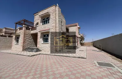 فيلا - 5 غرف نوم - 7 حمامات للايجار في الخالدية - العين