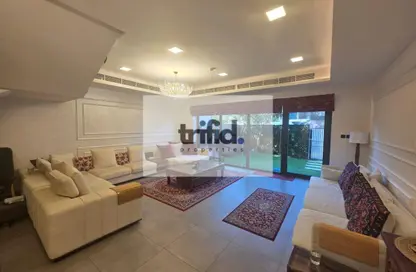 فيلا - 4 غرف نوم - 5 حمامات للايجار في سوليتير كاسا - الضاحية 10 - قرية الجميرا سركل - دبي فيلا - 4 غرف نوم - 5 حمامات للايجار في سوليتير كاسا - الضاحية 10 - قرية الجميرا سركل - دبي