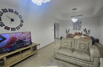 Apartment - 1 Bedroom - 2 Bathrooms for sale in Palm Tower 3 - Palm Towers - Al Majaz - Sharjah