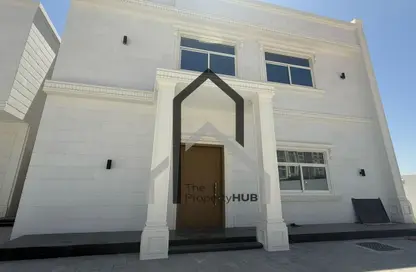 Villa - 5 Bedrooms - 7 Bathrooms for sale in Al Merief - Khalifa City - Abu Dhabi