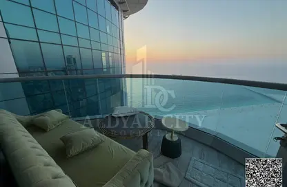 شقة - 2 غرف نوم - 3 حمامات للايجار في مساكن كورنيش عجمان - طريق كورنيش عجمان - عجمان