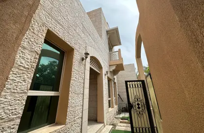 فيلا - 3 غرف نوم - 5 حمامات للايجار في حدائق المشرف - المشرف - أبوظبي