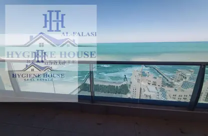Apartment - 3 Bedrooms - 4 Bathrooms for rent in Ajman Corniche Road - Ajman