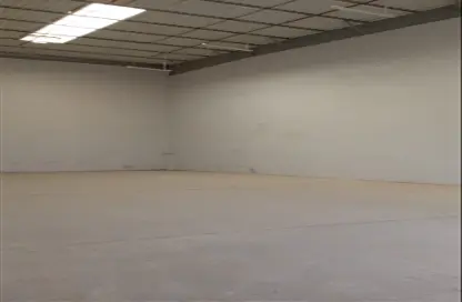 Warehouse - Studio - 1 Bathroom for rent in Umm Al Thuoob - Umm Al Quwain